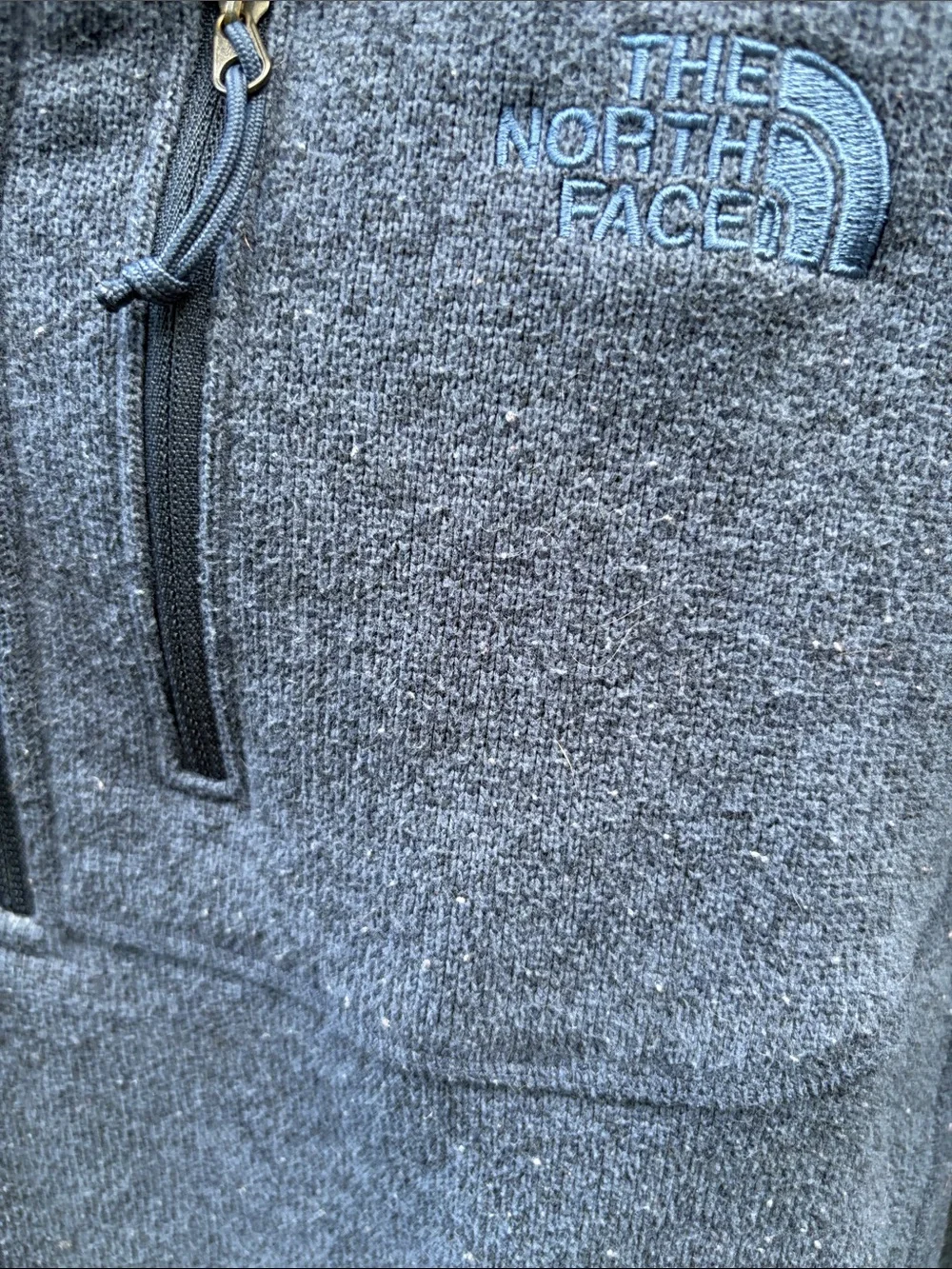 The North Face Men's Navy Blue Half-Zip Fleece Pullover